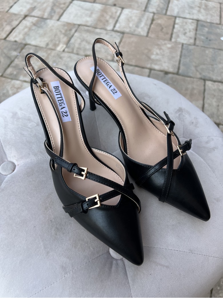 Decoltè slingback con fibbiette neri