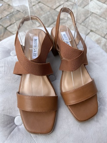 Sandali tacco largo cinturini elastici camel 2