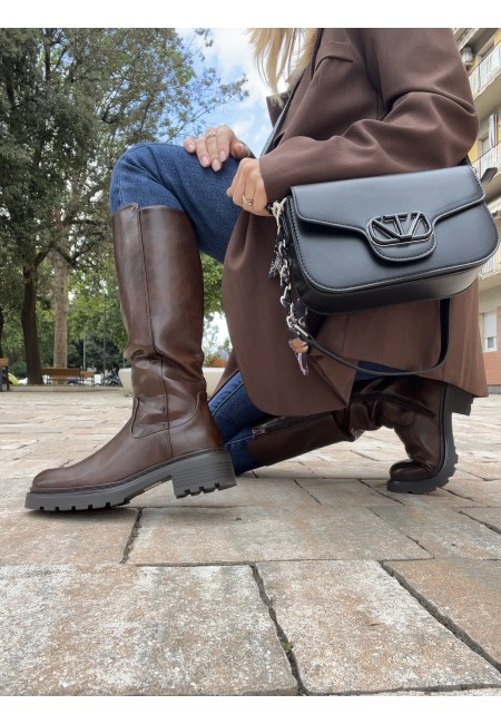 Stivali alti MARRONI