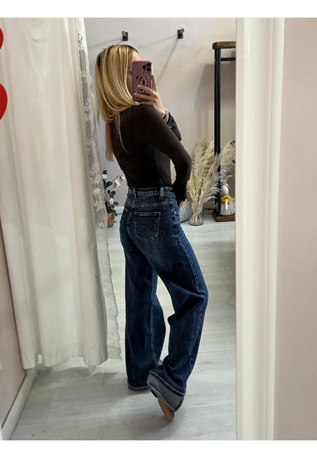Jeans larghi con risvolto