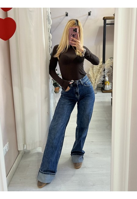 Jeans larghi con risvolto