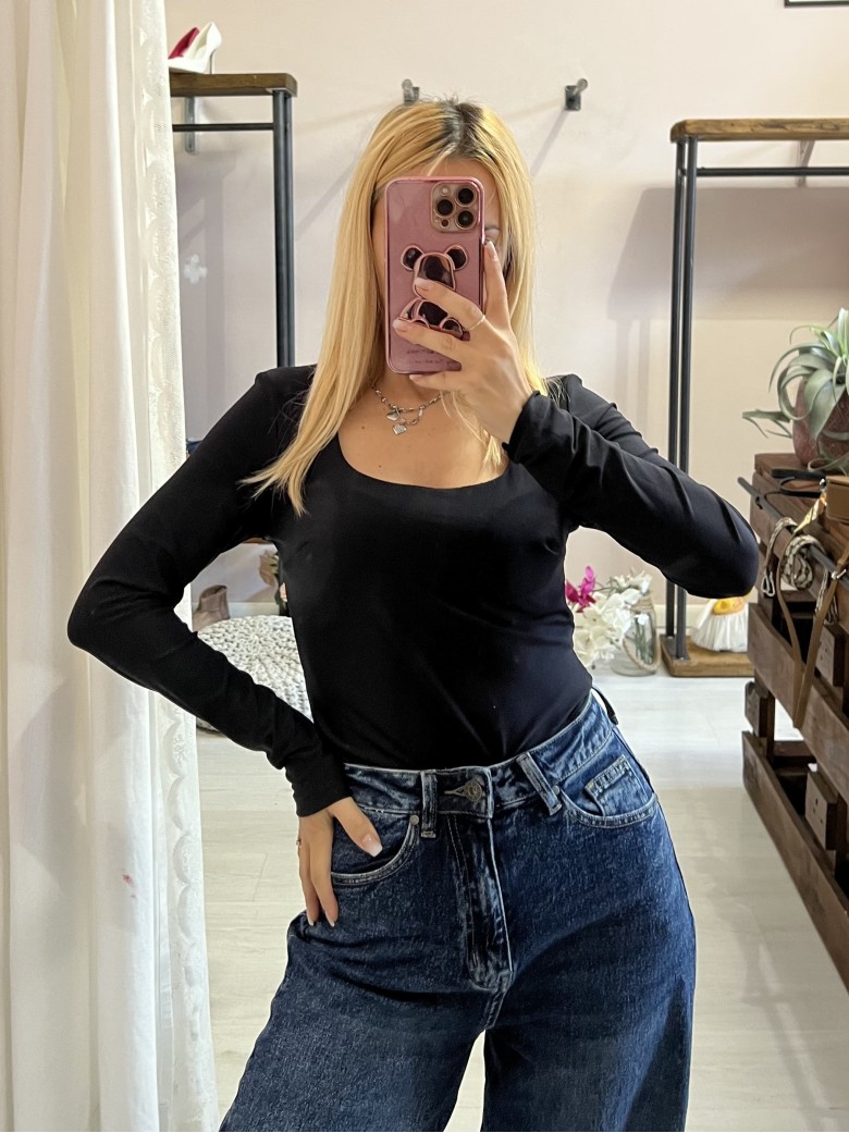 Body scollato NERO