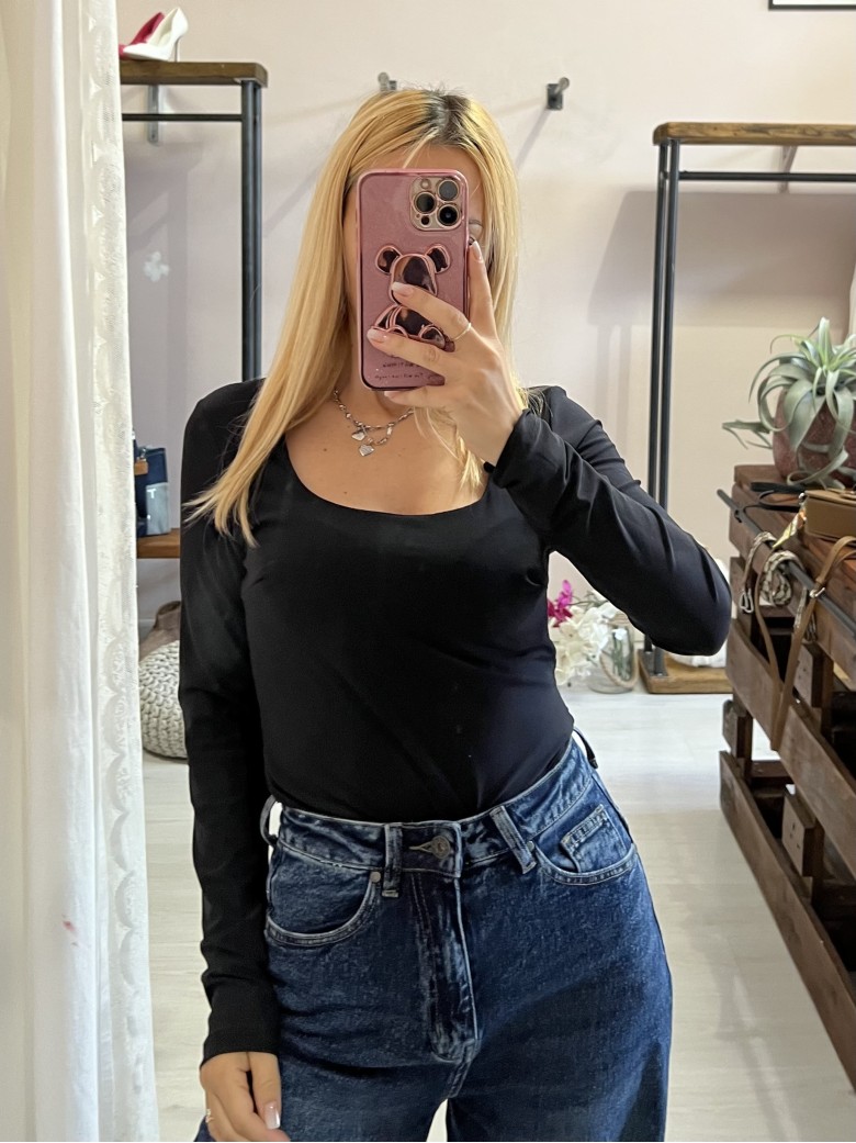 Body scollato NERO