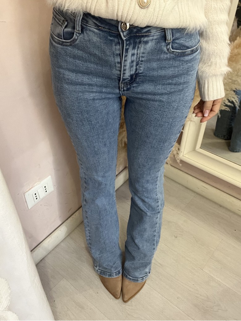 Jeans miss a ZAMPA