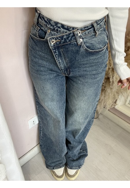 Jeans larghi chiusura incrociata asimmetrica