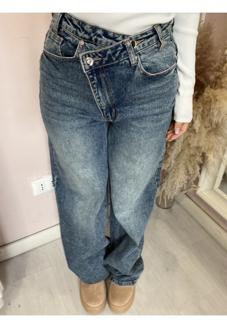 Jeans larghi chiusura incrociata asimmetrica