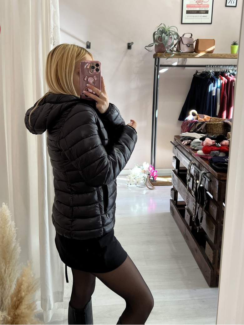 Giubbotto piumino nero