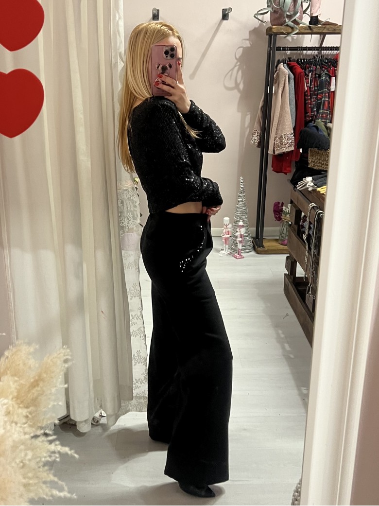 Maglia corta con paillettes NERA