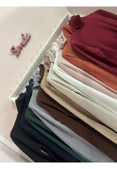 Maglioncino dolcevita collo alto ruggine