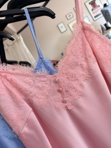 Canotta in raso con pizzo rosa 2