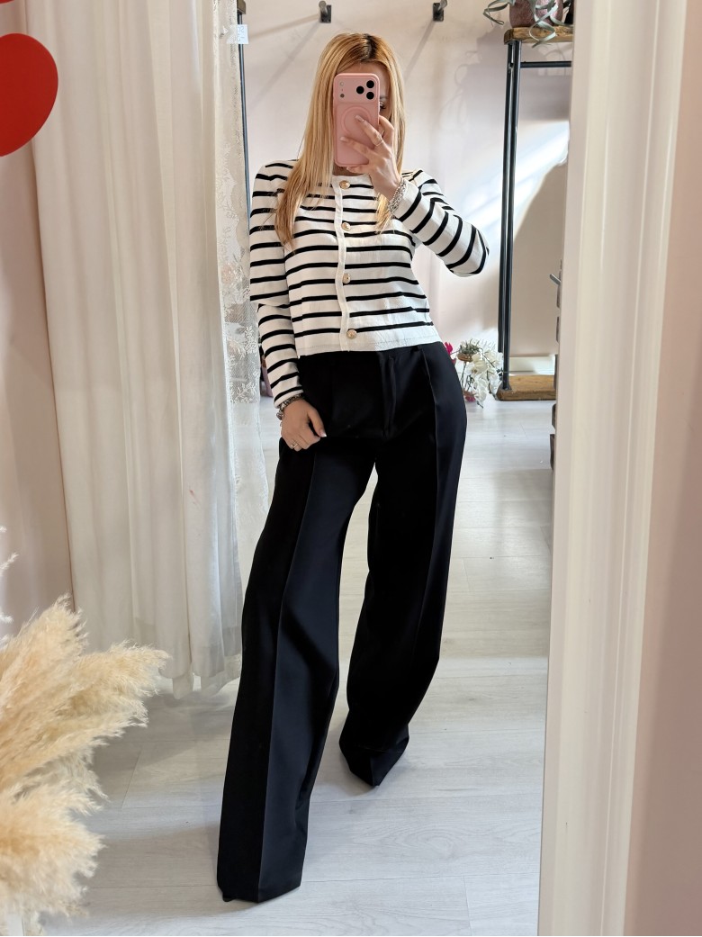 Maglioncino a righe bianco con bottoni