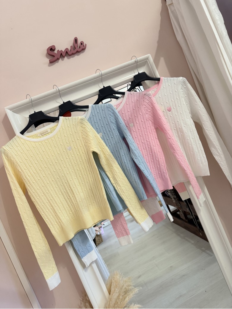 Maglioncino CUORICINO a trecce celeste