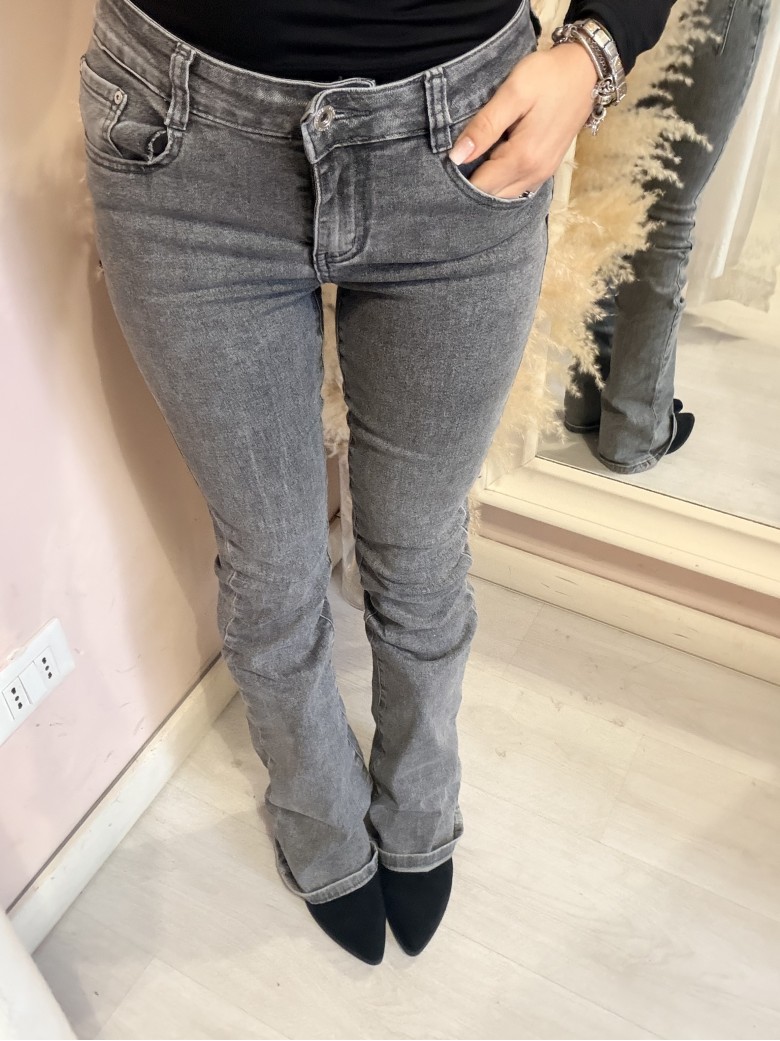 Jeans grigi a ZAMPA push up