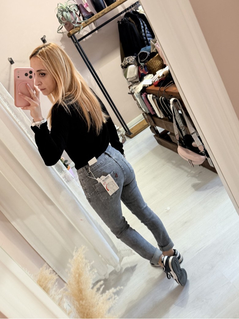 Jeans grigi PUSH UP morbidi