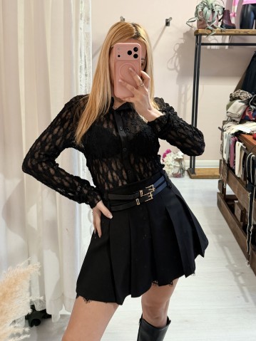 Gonna a pieghe con bordo in pizzo nera