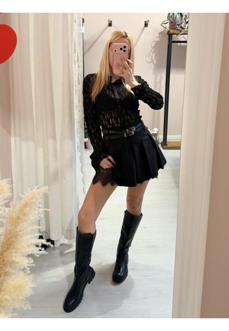 Gonna a pieghe con bordo in pizzo nera