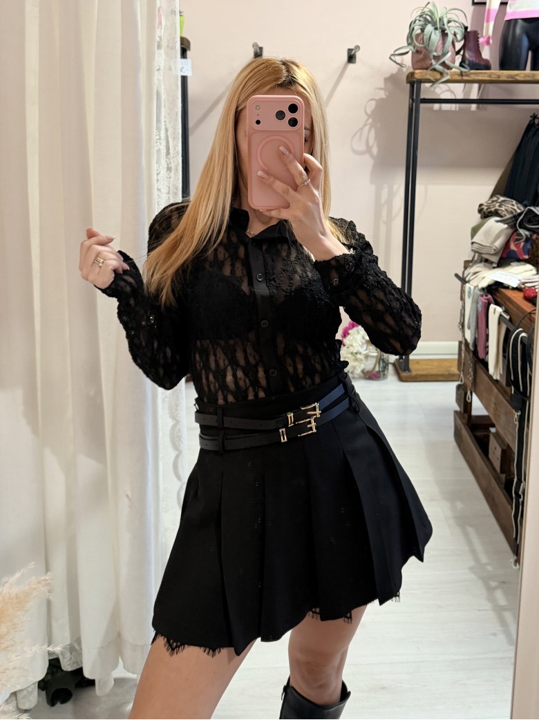 Gonna a pieghe con bordo in pizzo nera