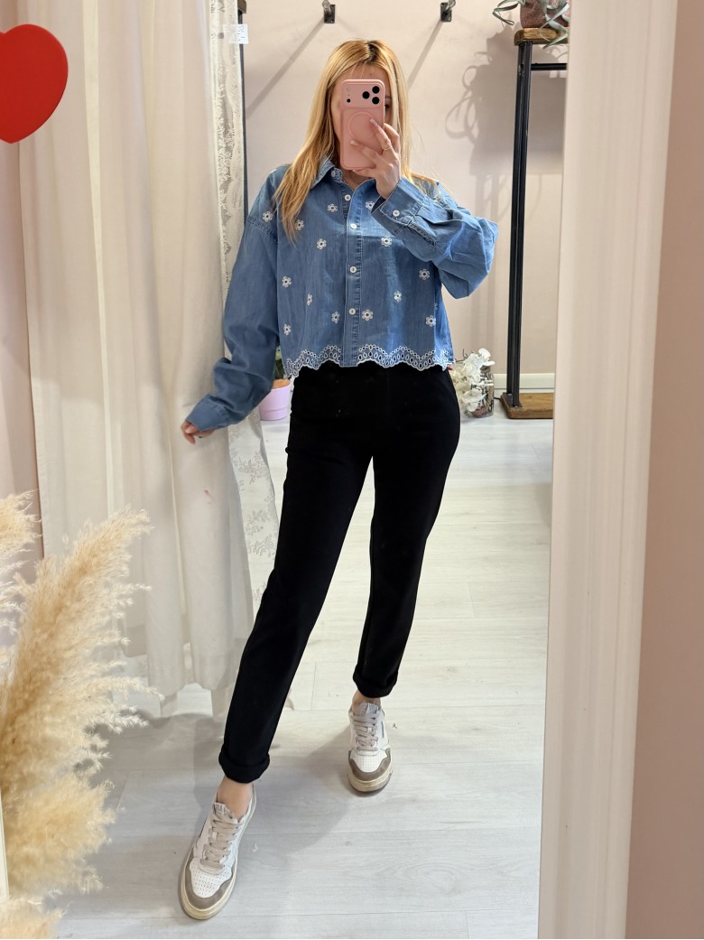 Camicia di jeans fiorellini ricamata