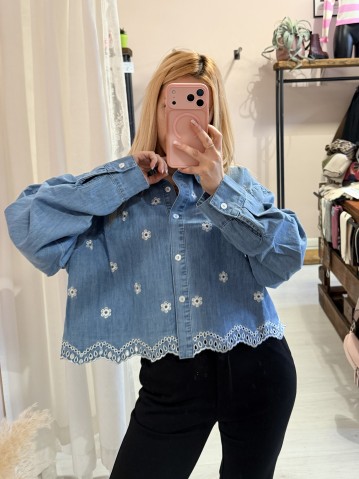 Camicia di jeans fiorellini ricamata