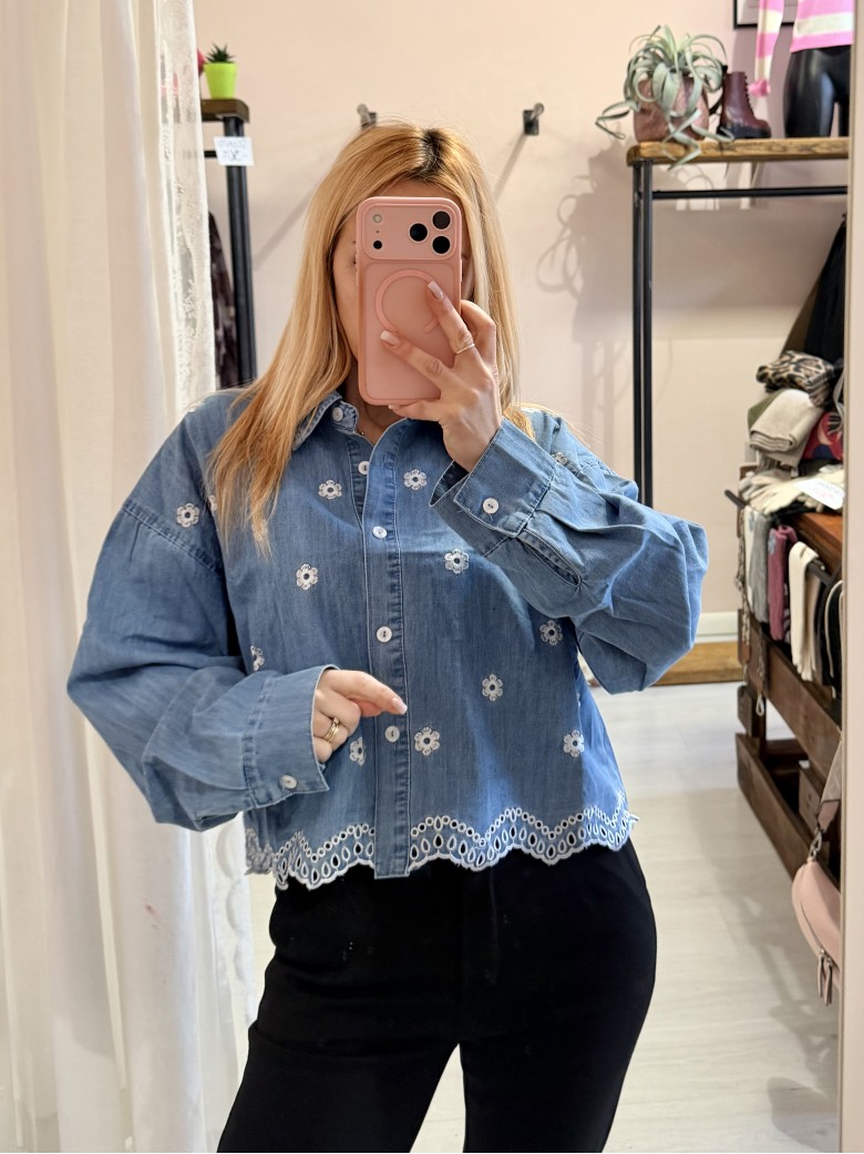 Camicia di jeans fiorellini ricamata