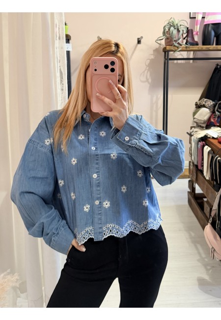 Camicia di jeans fiorellini ricamata