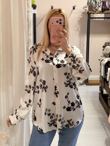 Camicia in raso fiorellini sul verde