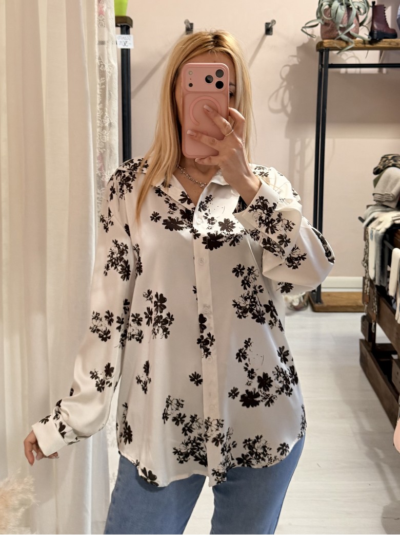 Camicia in raso fiorellini sul verde