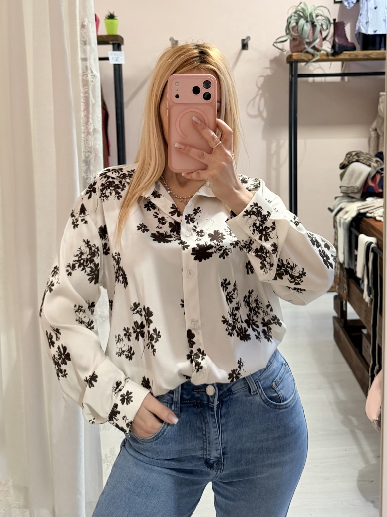 Camicia in raso fiorellini sul verde