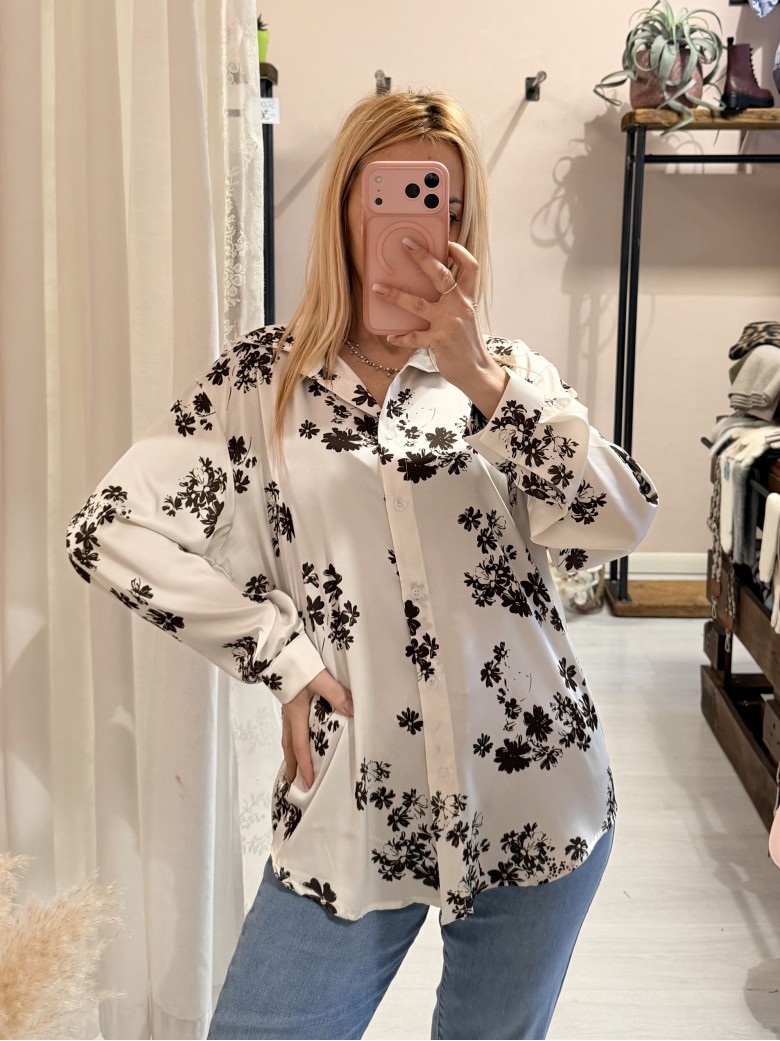 Camicia in raso fiorellini sul verde