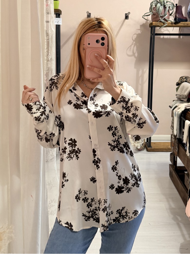 Camicia in raso fiorellini sul verde