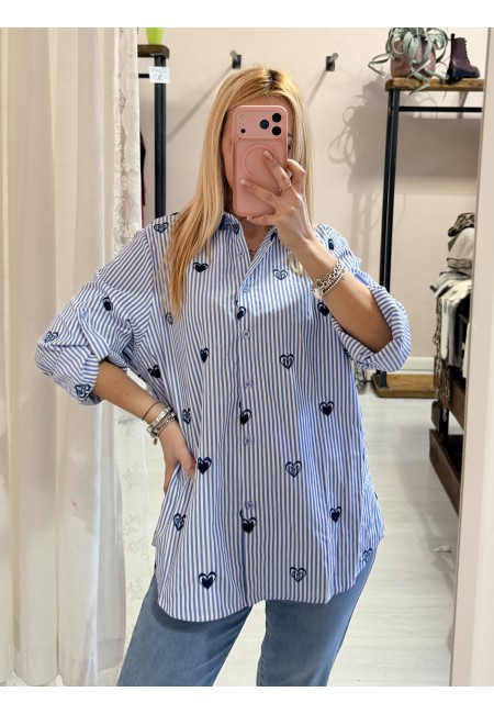 Camicia a righe azzurre con CUORICINI