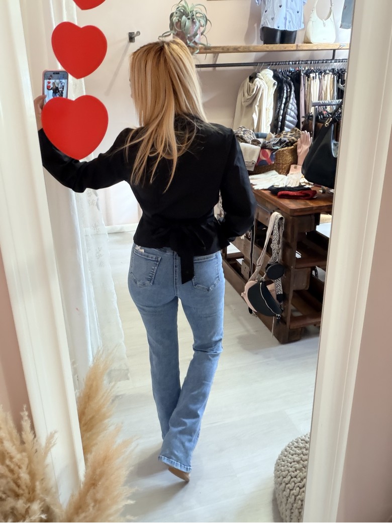 Camicia FIOCCO nella schiena nera