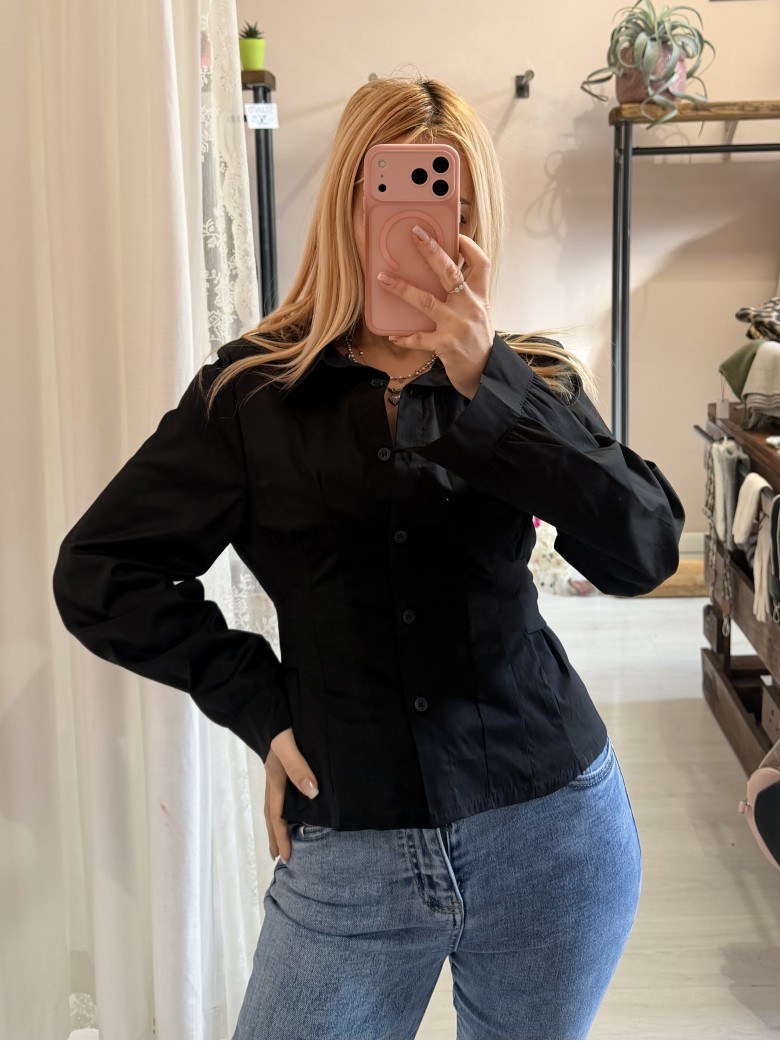 Camicia FIOCCO nella schiena nera