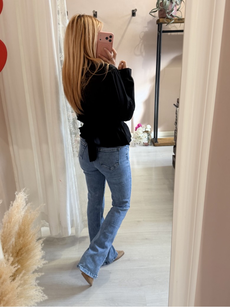 Camicia FIOCCO nella schiena nera