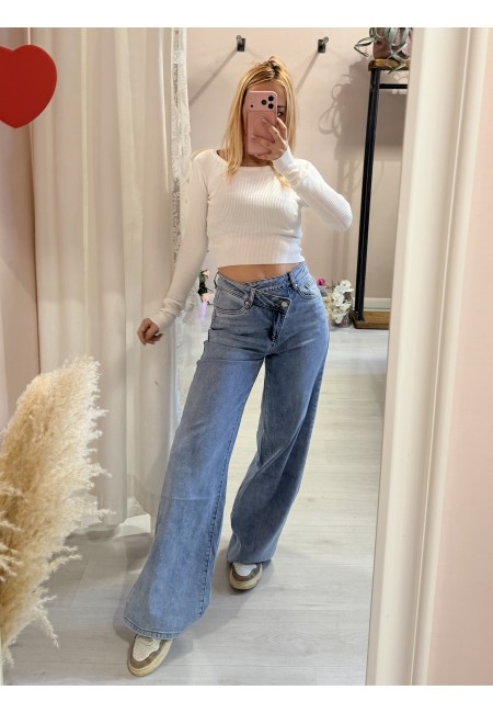 Jeans larghi chiusura asimmetrica