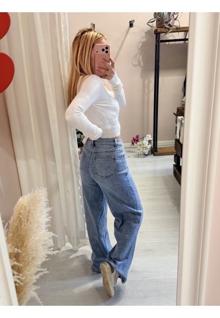 Jeans larghi chiusura asimmetrica