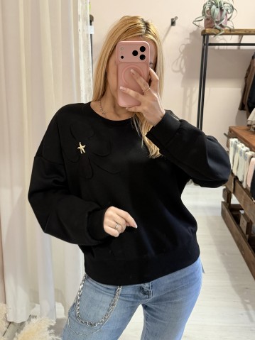 Felpa QUADRIFOGLIO con spilla a stella maria nera 2