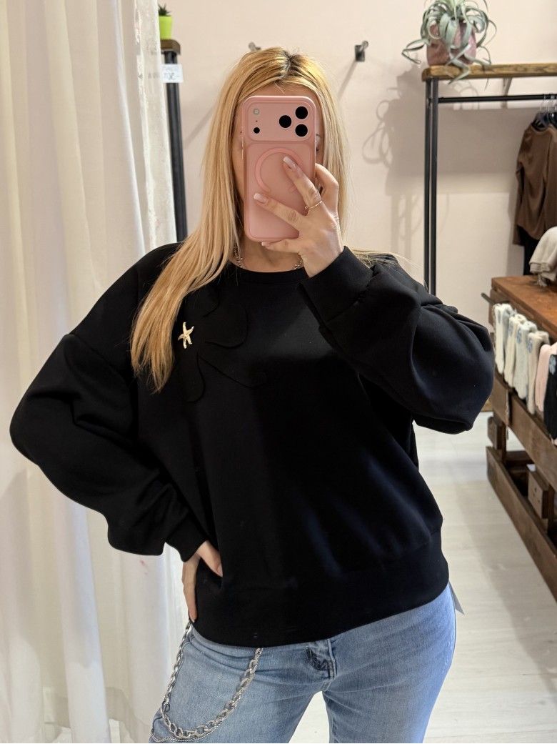 Felpa QUADRIFOGLIO con spilla a stella maria nera