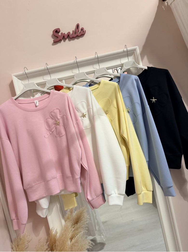 Felpa QUADRIFOGLIO con spilla a stella maria nera