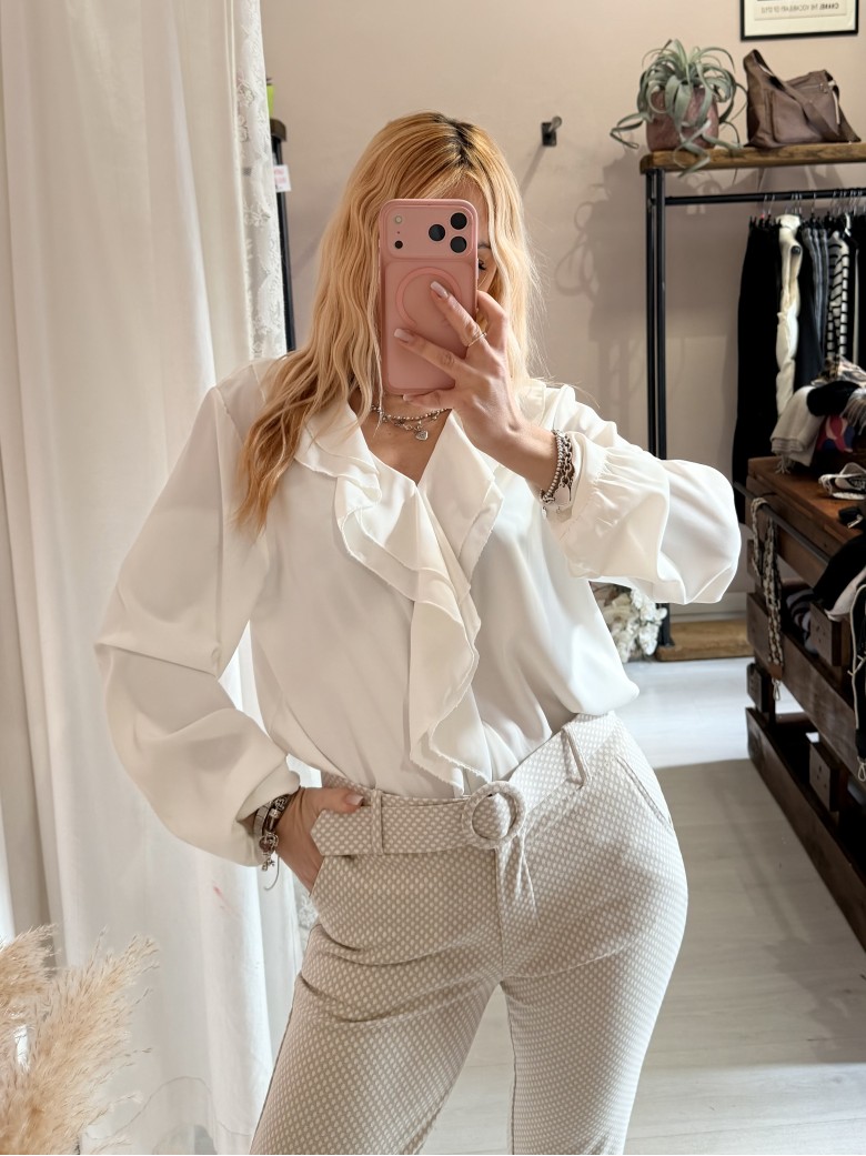 Camicia scollo con ruches bianca
