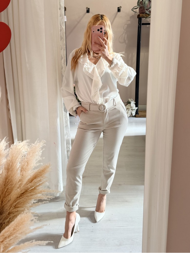 Camicia scollo con ruches bianca