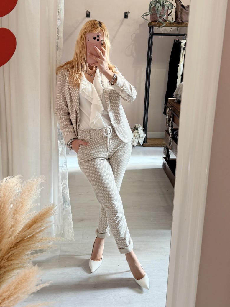 Pantaloni ICHI bianchi e beige