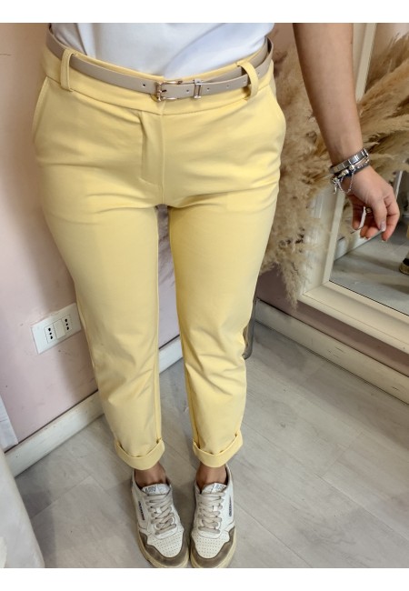 Pantaloni a sigaretta gialli
