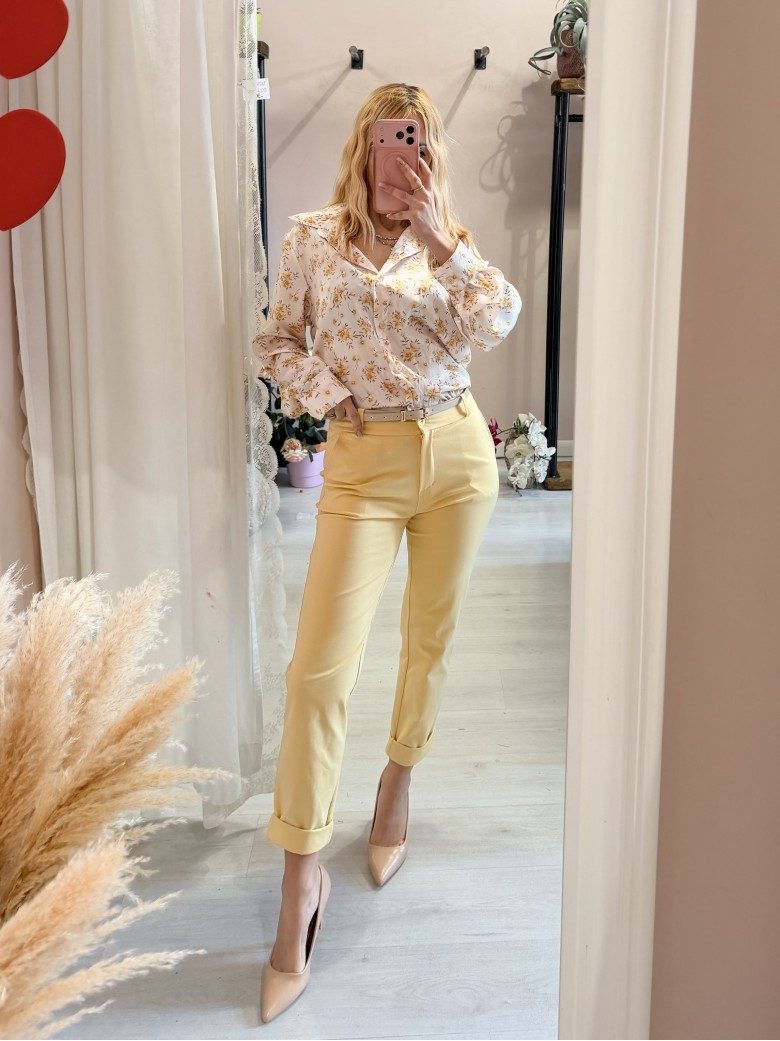 Pantaloni a sigaretta gialli