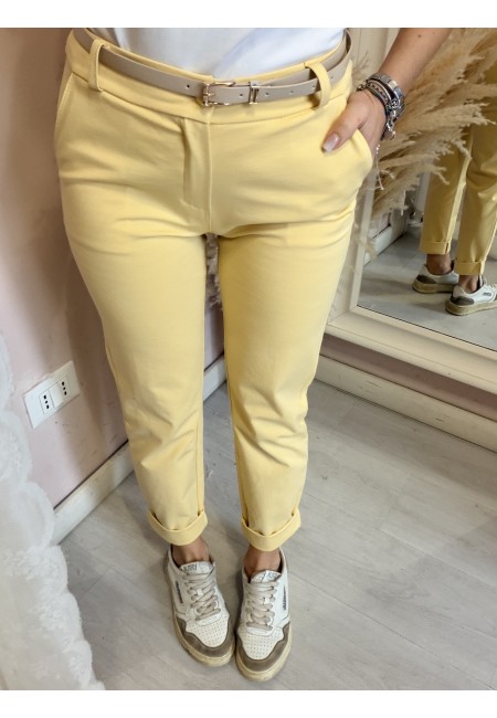 Pantaloni a sigaretta gialli