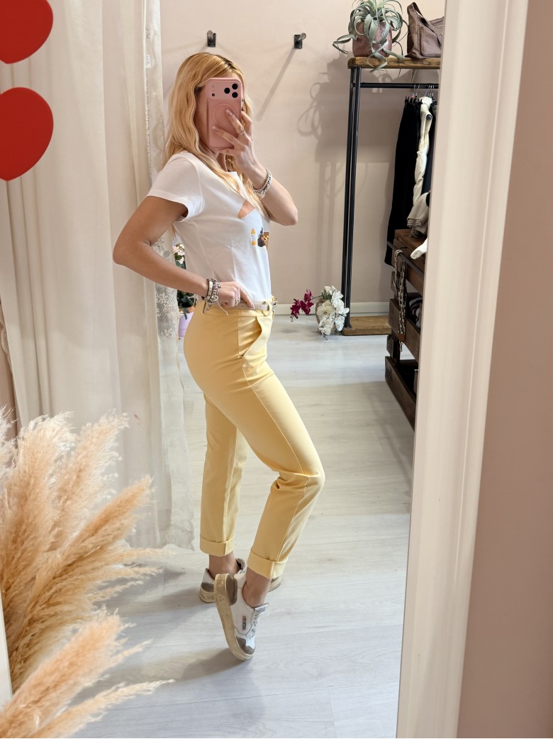 Pantaloni a sigaretta gialli