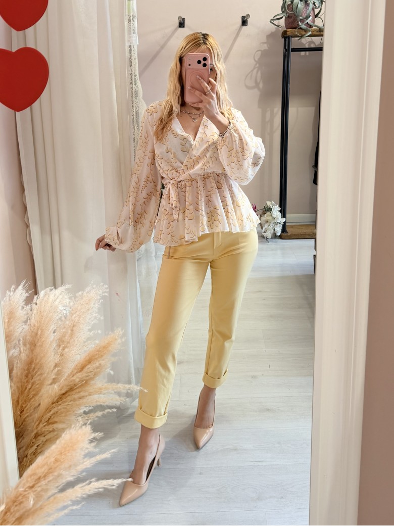 Pantaloni a sigaretta gialli