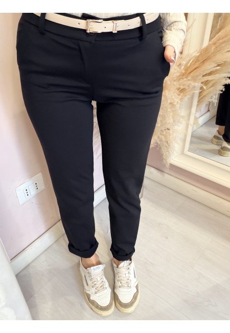 Pantaloni a sigaretta neri