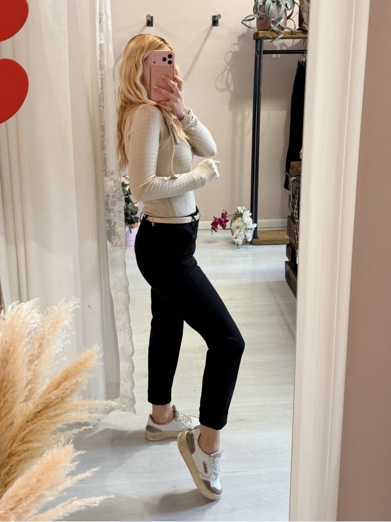 Pantaloni a sigaretta neri