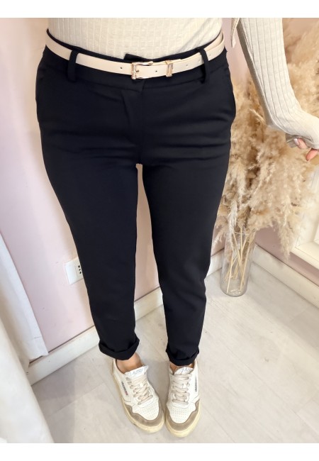 Pantaloni a sigaretta neri